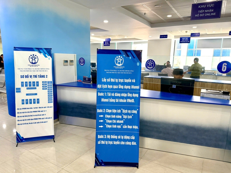 Hà Nội đẩy mạnh truyền thông dịch vụ công trực tuyến và chuyển đổi số cuối năm 2025- Ảnh 3.
