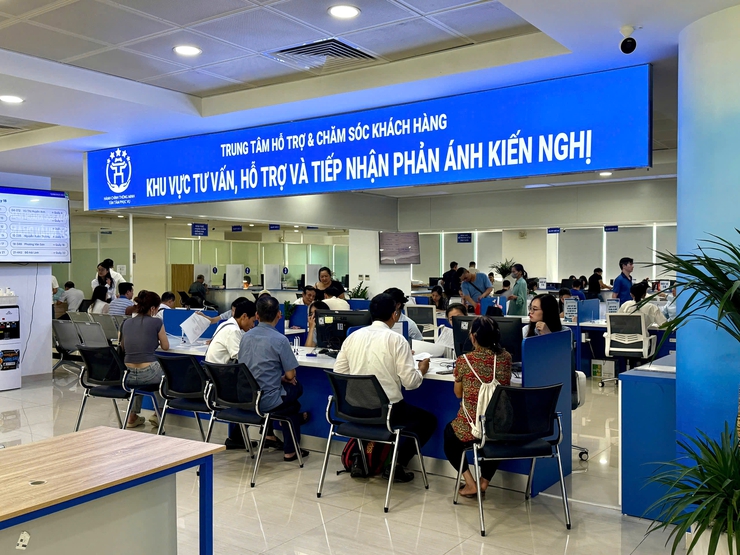 Hà Nội đẩy mạnh truyền thông dịch vụ công trực tuyến và chuyển đổi số cuối năm 2025- Ảnh 1.