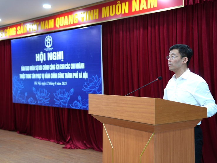 Trung tâm Phục vụ hành chính công Thành phố nhận bàn giao nhân sự Bưu chính công ích- Ảnh 6.
