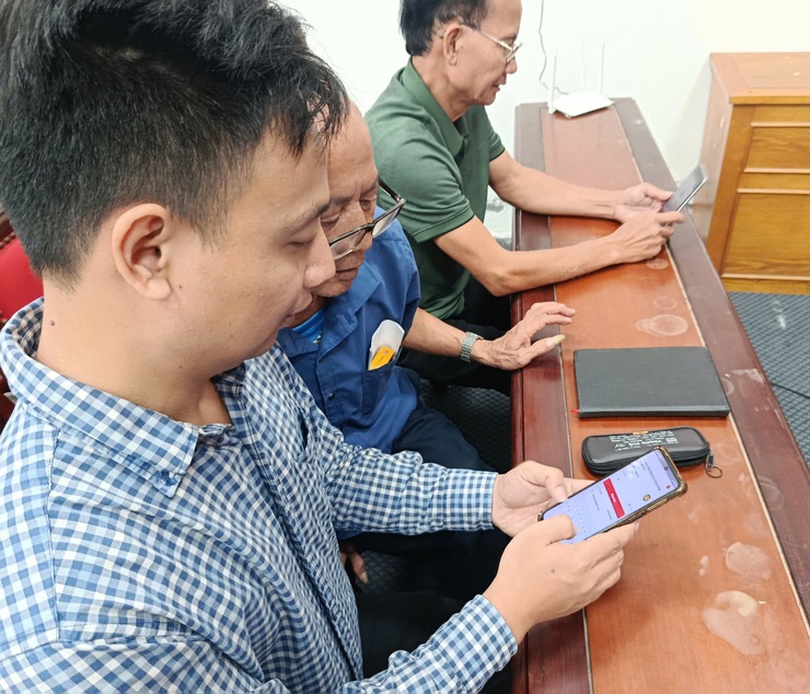 Thạch Thất đồng hành cùng người dân thực hiện Chuyển đổi số.- Ảnh 7.