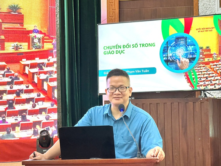 Thư Lâm tổ chức Lễ phát động phong trào "Bình dân học vụ số" và triển khai Ứng dụng công nghệ AI trong trường học năm học 2025-2026- Ảnh 13.