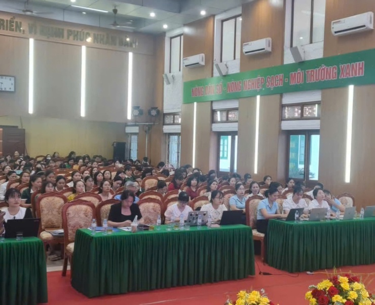 Thư Lâm tổ chức Lễ phát động phong trào "Bình dân học vụ số" và triển khai Ứng dụng công nghệ AI trong trường học năm học 2025-2026- Ảnh 14.