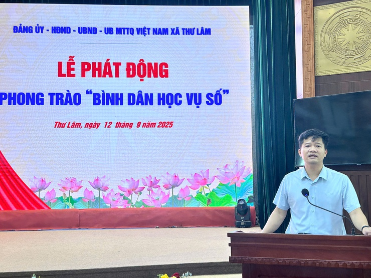 Thư Lâm tổ chức Lễ phát động phong trào "Bình dân học vụ số" và triển khai Ứng dụng công nghệ AI trong trường học năm học 2025-2026- Ảnh 4.
