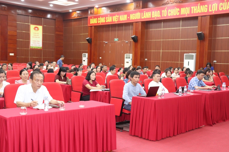 Hội nghị tập huấn một số kỹ năng về chuyển đổi số cho cán bộ, công chức, viên chức, Trưởng các thôn, tiểu khu trên địa bàn xã- Ảnh 3.