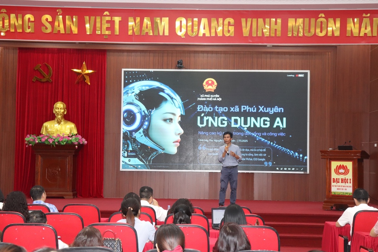 Hội nghị tập huấn một số kỹ năng về chuyển đổi số cho cán bộ, công chức, viên chức, Trưởng các thôn, tiểu khu trên địa bàn xã- Ảnh 4.
