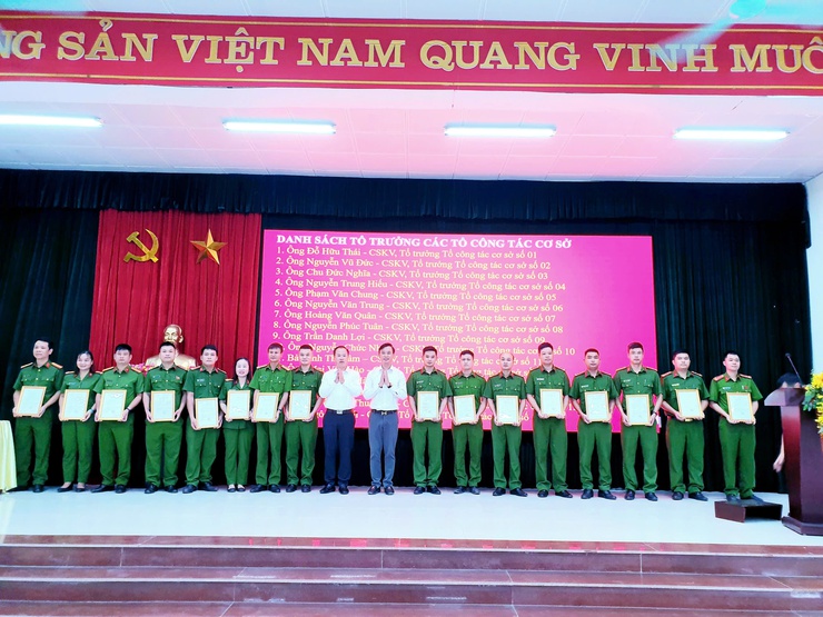 BCĐ phòng chống ma túy phường Phú Lương tổ chức ký cam kết về phòng chống ma túy đối với 32 tổ dân phố- Ảnh 2.