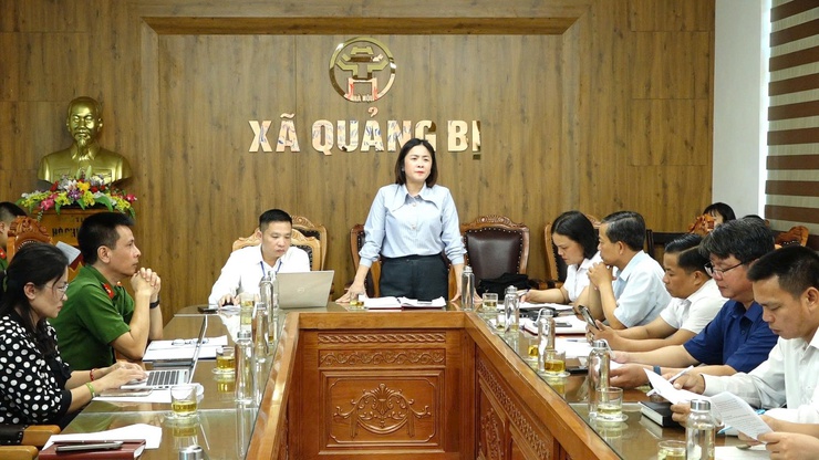 Hội nghị bàn giao hồ sơ quản lý địa giới hành chính và các nội dung liên quan đến xóm chùa Cát- thôn Lam Điền- xã Quảng Bị về thôn Bãi 2 xã Bình Minh- Ảnh 2.