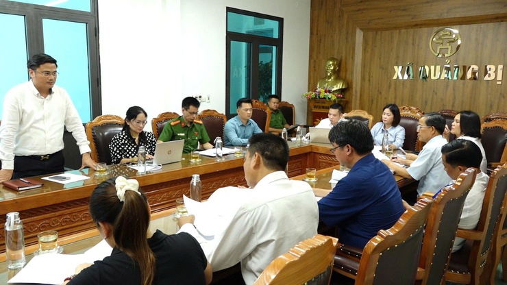 Hội nghị bàn giao hồ sơ quản lý địa giới hành chính và các nội dung liên quan đến xóm chùa Cát- thôn Lam Điền- xã Quảng Bị về thôn Bãi 2 xã Bình Minh- Ảnh 4.