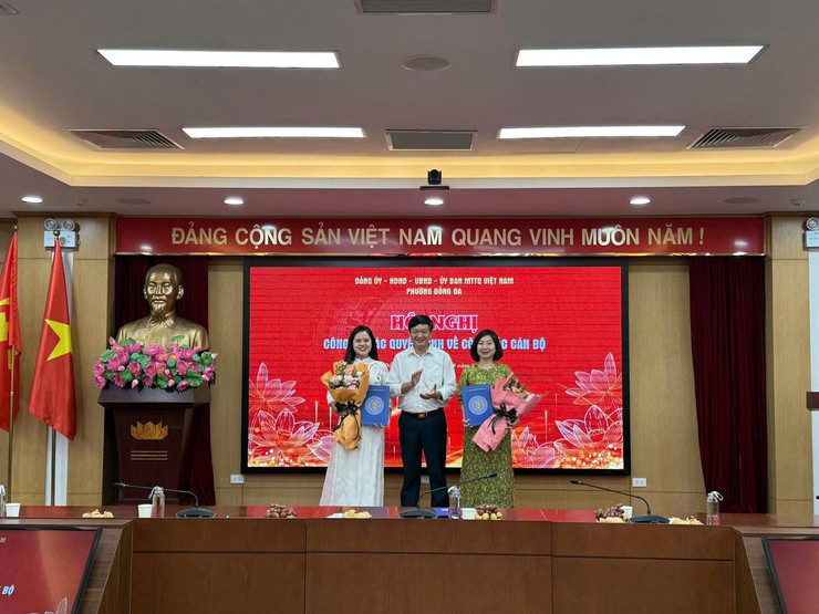 Phường Đống Đa công bố các quyết định bổ nhiệm cán bộ- Ảnh 1.