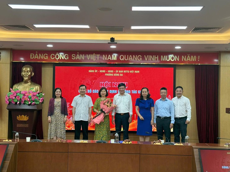 Phường Đống Đa công bố các quyết định bổ nhiệm cán bộ- Ảnh 3.