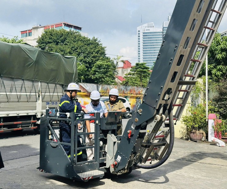 PHƯỜNG HỒNG HÀ TỔ CHỨC DIỄN TẬP PHÒNG CHÁY CHỮA CHÁY THEO KẾ HOẠCH SỐ 69/KH-UBND NGÀY 23/8/2025- Ảnh 6.