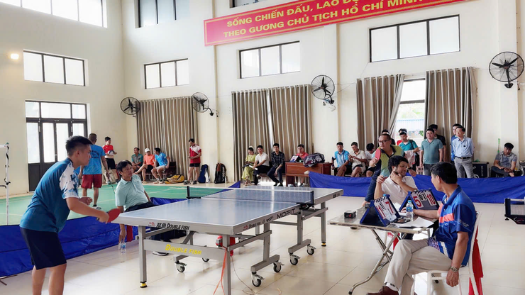 khai mạc giải thi đấu các môn thể thao trong chương trình Đại hội Thể dục Thể thao xã Dân Hòa lần thứ I năm 2025- Ảnh 10.