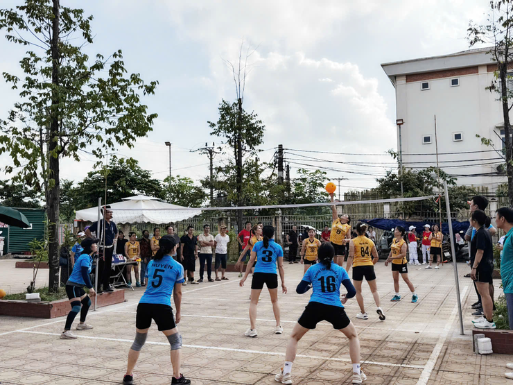 khai mạc giải thi đấu các môn thể thao trong chương trình Đại hội Thể dục Thể thao xã Dân Hòa lần thứ I năm 2025- Ảnh 12.