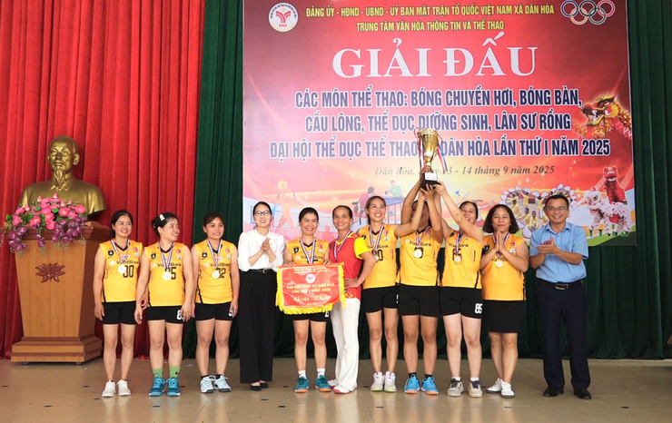 khai mạc giải thi đấu các môn thể thao trong chương trình Đại hội Thể dục Thể thao xã Dân Hòa lần thứ I năm 2025- Ảnh 15.