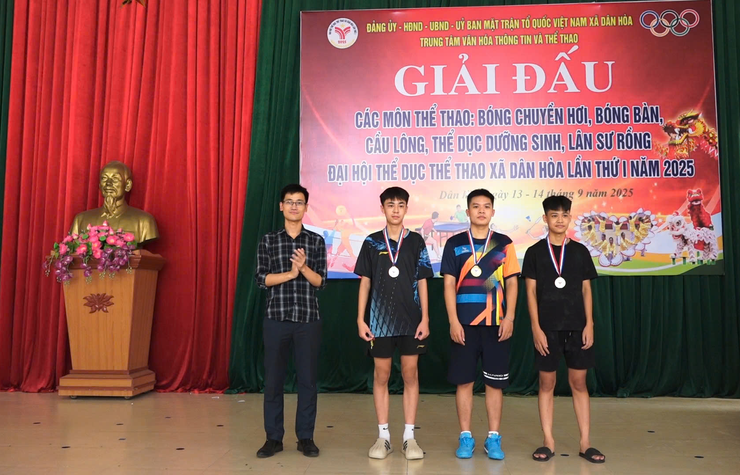 khai mạc giải thi đấu các môn thể thao trong chương trình Đại hội Thể dục Thể thao xã Dân Hòa lần thứ I năm 2025- Ảnh 21.