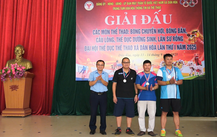 khai mạc giải thi đấu các môn thể thao trong chương trình Đại hội Thể dục Thể thao xã Dân Hòa lần thứ I năm 2025- Ảnh 19.