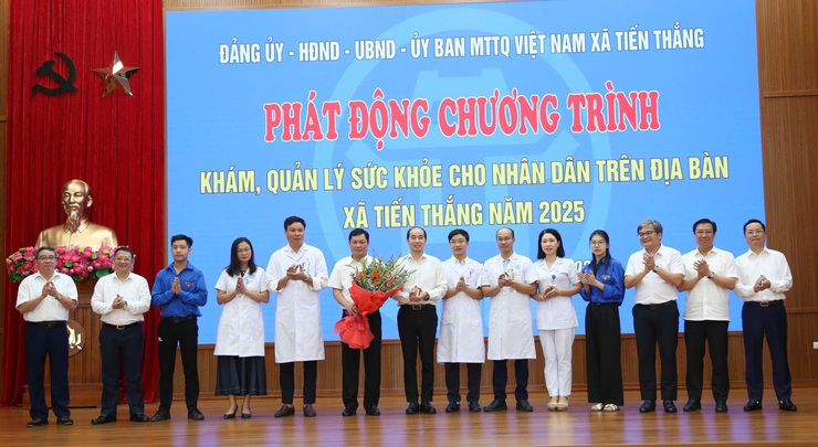Khám, quản lý sức khỏe cho nhân dân trên địa bàn xã Tiến Thắng- Ảnh 1.