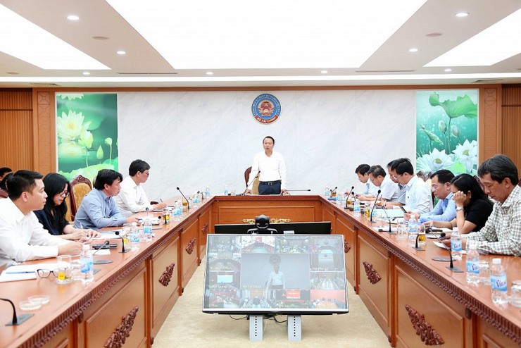 Bộ Tài chính tổ chức cuộc họp trực tuyến trao đổi về hướng dẫn triển khai các công việc liên quan đến lĩnh vực tài chính - ngân sách khi tổ chức chính quyền địa phương 2 cấp đối với cấp xã- Ảnh 1.