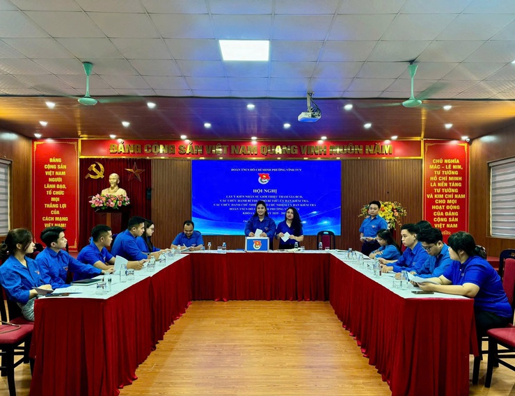 HỘI NGHỊ LẤY Ý KIẾN NHÂN SỰ GIỚI THIỆU THAM GIA CÁC CHỨC DANH CHỦ CHỐT, CHUẨN BỊ CHO ĐẠI HỘI ĐẠI BIỂU ĐOÀN TNCS HỒ CHÍ MINH PHƯỜNG VĨNH TUY KHOÁ I, NHIỆM KỲ 2025 - 2030.- Ảnh 2.