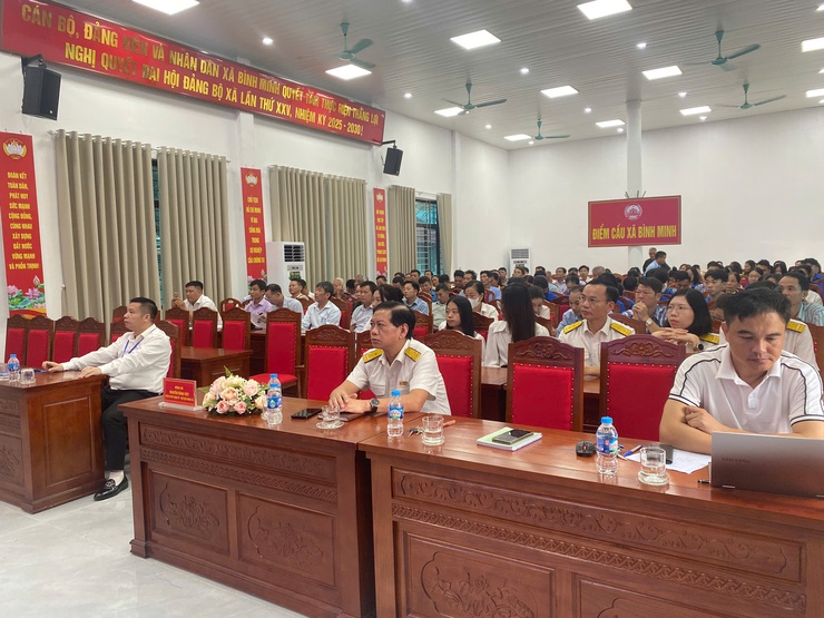 Ủy ban nhân dân xã Bình Minh tổ chức Hội nghị tập huấn, hướng dẫn cài đặt và sử dụng ứng dụng phần mềm eTax Mobile - Ảnh 1.