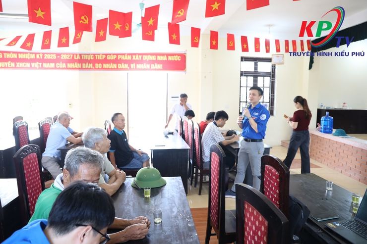 11 Tổ chuyển đổi số cộng đồng xã Kiều Phú đồng loạt hỗ trợ người dân nâng cao kỹ năng ứng dụng công nghệ số- Ảnh 7.