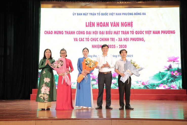 Liên hoan văn nghệ chào mừng thành công Đại hội Đại biểu MTTQ và các tổ chức chính trị phường Đống Đa- Ảnh 13.