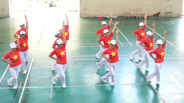 SÔI NỔI CÁC NỘI DUNG THI THỂ DỤC DƯỠNG SINH VÀ LÂN – SƯ – RỒNG TRONG CHƯƠNG TRÌNH ĐẠI HỘI THỂ DỤC THỂ THAO XÃ DÂN HÒA LẦN THỨ I NĂM 2025- Ảnh 4.