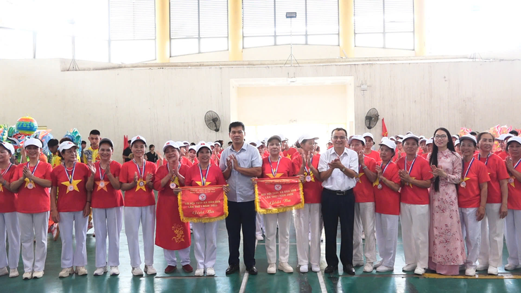 SÔI NỔI CÁC NỘI DUNG THI THỂ DỤC DƯỠNG SINH VÀ LÂN – SƯ – RỒNG TRONG CHƯƠNG TRÌNH ĐẠI HỘI THỂ DỤC THỂ THAO XÃ DÂN HÒA LẦN THỨ I NĂM 2025- Ảnh 15.