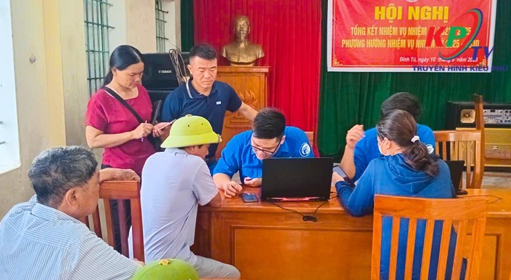 11 Tổ chuyển đổi số cộng đồng xã Kiều Phú đồng loạt hỗ trợ người dân nâng cao kỹ năng ứng dụng công nghệ số- Ảnh 6.