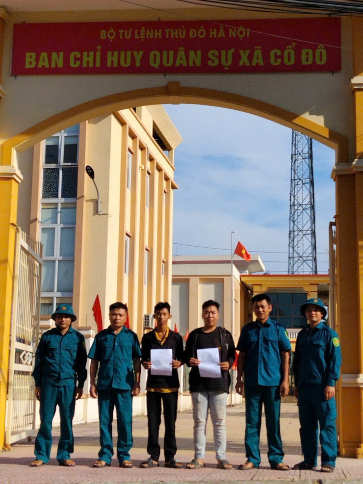 6 thanh niên xã Cổ Đô tình nguyện viết đơn lên đường nhập ngũ năm 2026.- Ảnh 3.