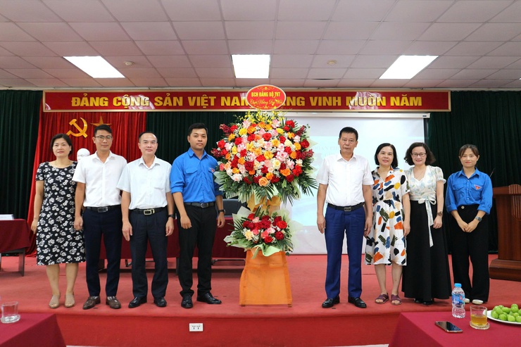 Đại hội Chi đoàn Trạm Y tế phường Hai Bà Trưng, 
nhiệm kỳ 2025 - 2027
- Ảnh 2.