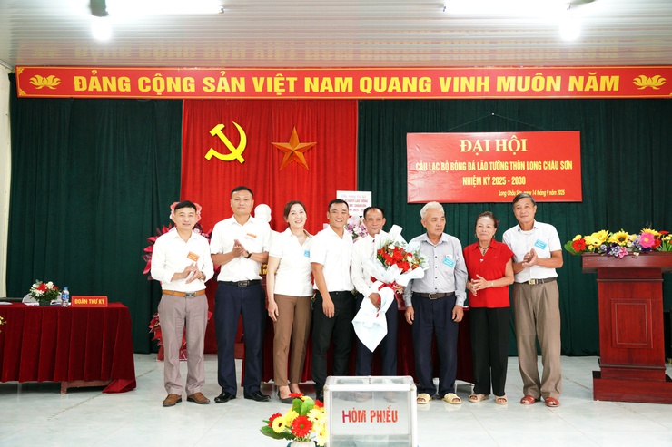 Câu lạc bộ bóng đá lão tướng thôn Long Châu Sơn Đại hội nhiệm kỳ 2025 – 2030- Ảnh 4.