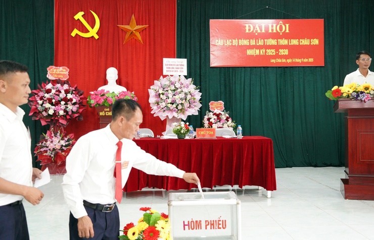 Câu lạc bộ bóng đá lão tướng thôn Long Châu Sơn Đại hội nhiệm kỳ 2025 – 2030- Ảnh 5.
