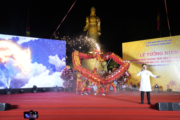 Chương trình giao lưu văn nghệ tưởng niệm 908 năm ngày Hoàng Thái hậu Ỷ Lan viên tịch- Ảnh 5.