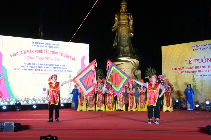 Chương trình giao lưu văn nghệ tưởng niệm 908 năm ngày Hoàng Thái hậu Ỷ Lan viên tịch- Ảnh 6.