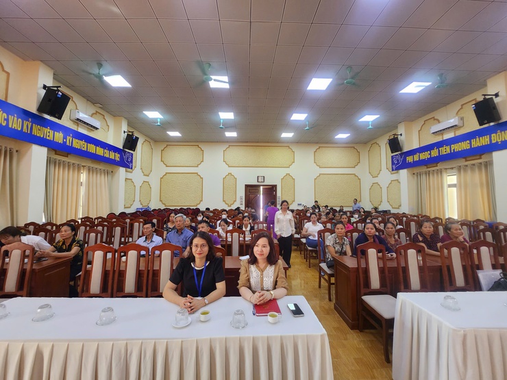 Trung thu an toàn 2025: Hội nghị tuyên truyền đảm bảo Vệ sinh an toàn thực phẩm cho các hộ sản xuất kinh doanh thực phẩm, dịch vụ ăn uống dịp tết Trung thu năm 2025
- Ảnh 1.