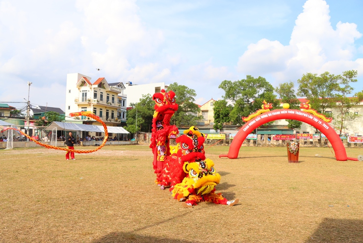 Khai mạc giải bóng đá thôn Trần Phú lần thứ 19 năm 2025- Ảnh 1.