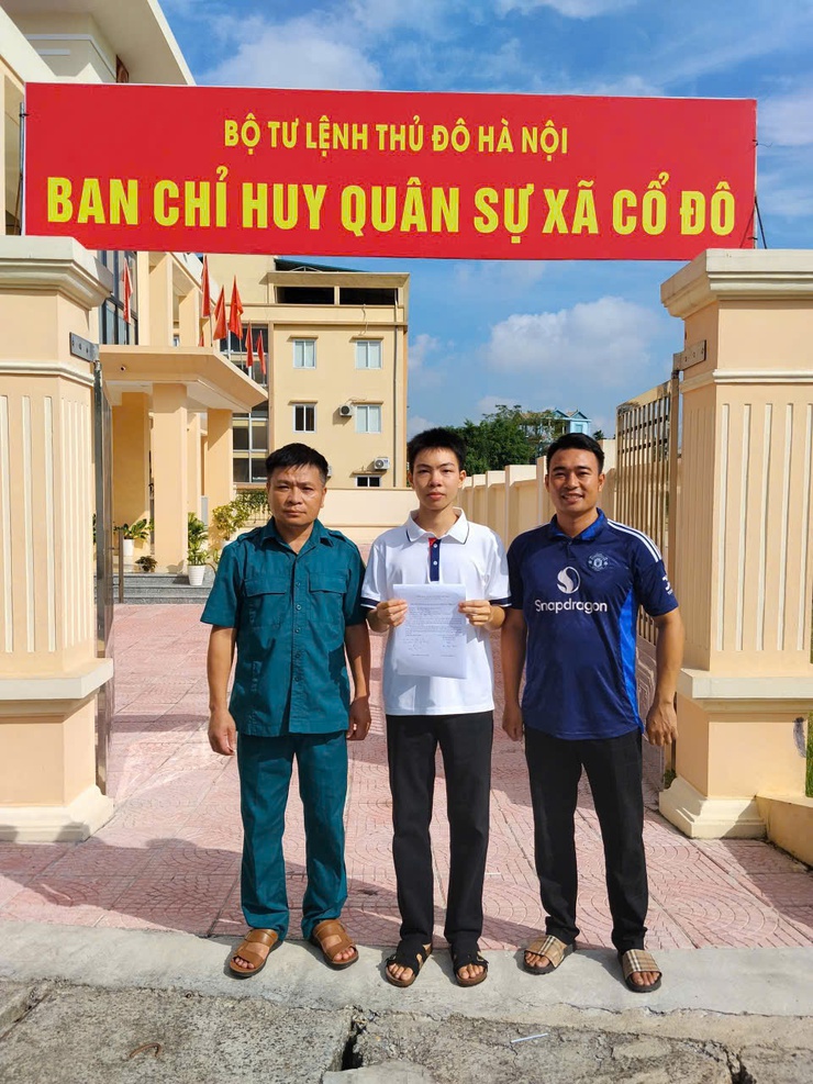 6 thanh niên xã Cổ Đô tình nguyện viết đơn lên đường nhập ngũ năm 2026.- Ảnh 2.