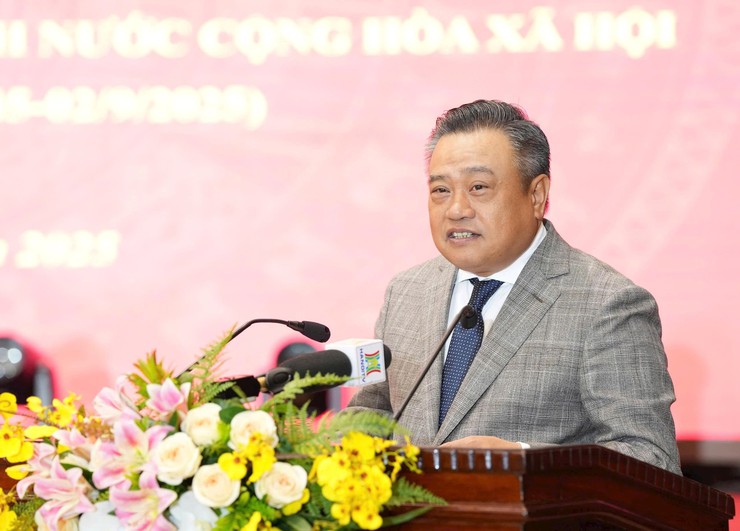 Xã Ứng Hòa vinh dự được UBND thành phố Hà Nội tặng Bằng khen tại Hội nghị tổng kết kỷ niệm 80 năm Cách mạng Tháng Tám và Quốc khánh 2/9.- Ảnh 1.