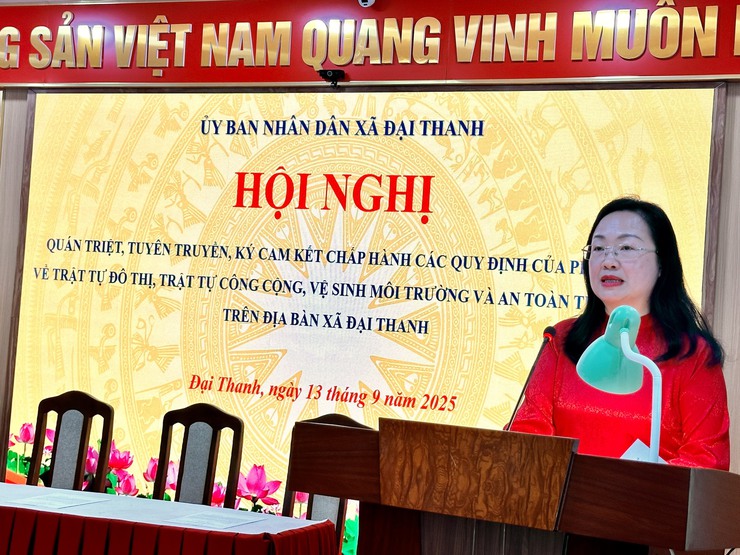 Xã Đại Thanh tổ chức hội nghị quán triệt, tuyên truyền, ký cam kết chấp hành các quy định của pháp luật về trật tự độ thị, trật tự công cộng, vệ sinh môi trường và an toàn thực phẩm trên địa bàn xã- Ảnh 3.