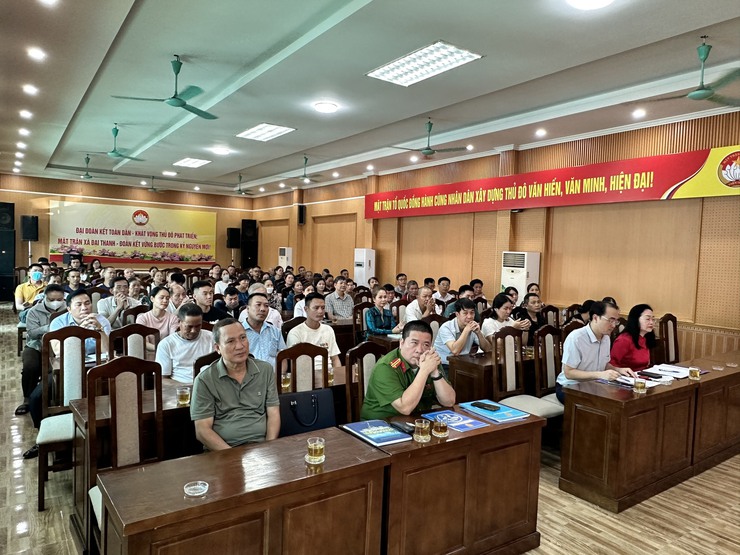 Xã Đại Thanh tổ chức hội nghị quán triệt, tuyên truyền, ký cam kết chấp hành các quy định của pháp luật về trật tự độ thị, trật tự công cộng, vệ sinh môi trường và an toàn thực phẩm trên địa bàn xã- Ảnh 1.