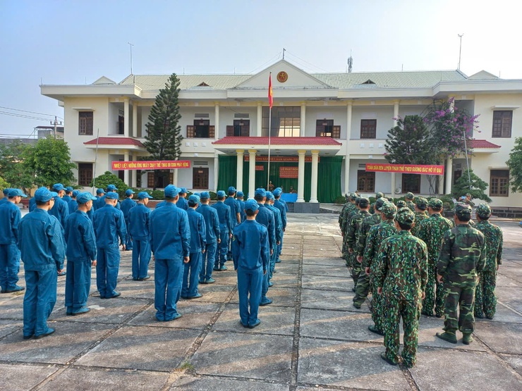 Hà Nội bổ nhiệm Chính trị viên, Chính trị viên phó Ban Chỉ huy quân sự cấp xã- Ảnh 2.