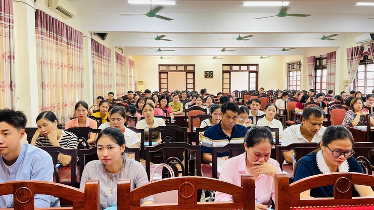 Khai giảng Lớp bồi dưỡng lý luận chính trị dành cho đảng viên mới năm 2025- Ảnh 2.