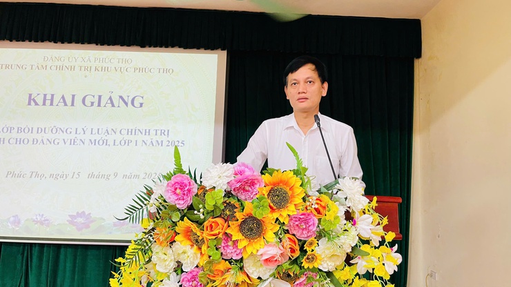 Khai giảng Lớp bồi dưỡng lý luận chính trị dành cho đảng viên mới năm 2025- Ảnh 1.