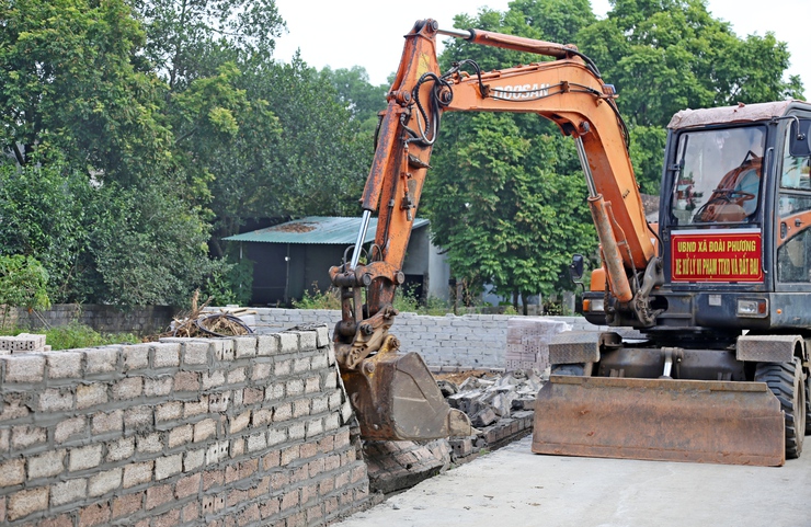 Xã Đoài Phương xử lý kịp thời vi phạm đất đai tại thôn Tân Phú- Ảnh 1.