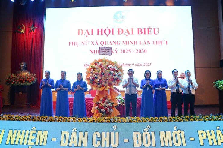 Khơi dậy tinh thần đoàn kết, khát vọng vươn lên để phụ nữ Quang Minh vững bước vào kỷ nguyên mới- Ảnh 2.