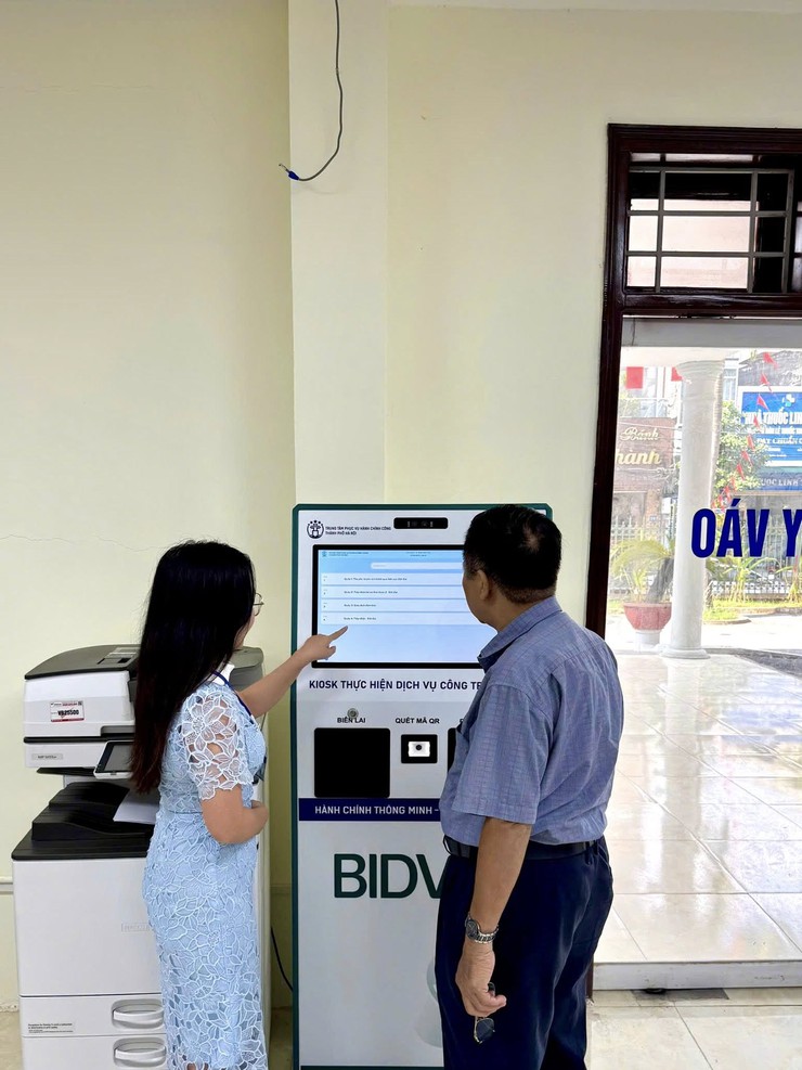 Triển khai các tiện ích miễn phí phục vụ người dân đến thực hiện TTHC tại Trung tâm Phục vụ hành chính công thành phố Hà Nội – Chi nhánh số 12- Ảnh 2.