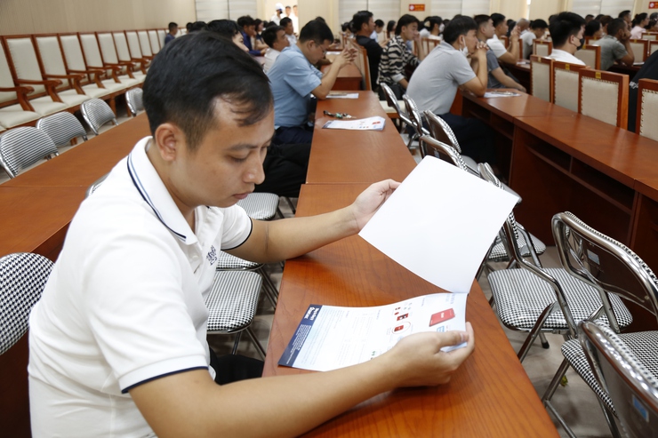 320 cơ sở thuộc diện quản lý về phòng cháy, chữa cháy được hướng dẫn khai báo, cập nhật thông tin vào hệ thống Cơ sở dữ liệu về PCCC và CNCH- Ảnh 3.
