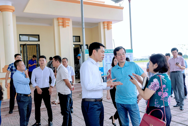 XÃ YÊN LÃNG HỌC TẬP, TRAO ĐỔI KINH NGHIỆM XÂY DỰNG THÔN THÔNG MINH GẮN VỚI CHUYỂN ĐỔI SỐ TẠI XÃ NỘI BÀI.- Ảnh 6.