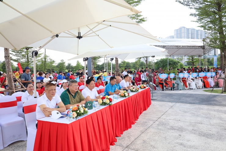 Gần 1.000 người tham gia Chung kết Giải chạy "Vì hòa bình năm 2025"- Ảnh 1.